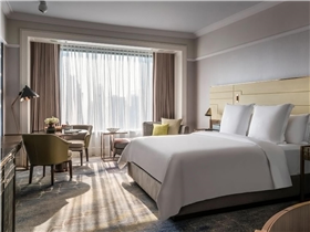 Four Seasons Hotel Bedroom Furniture Suite